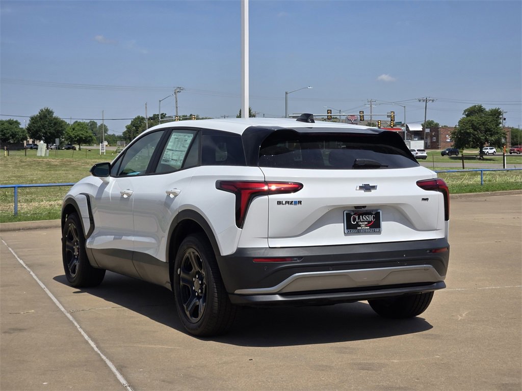 2024 Chevrolet Blazer EV photo 3