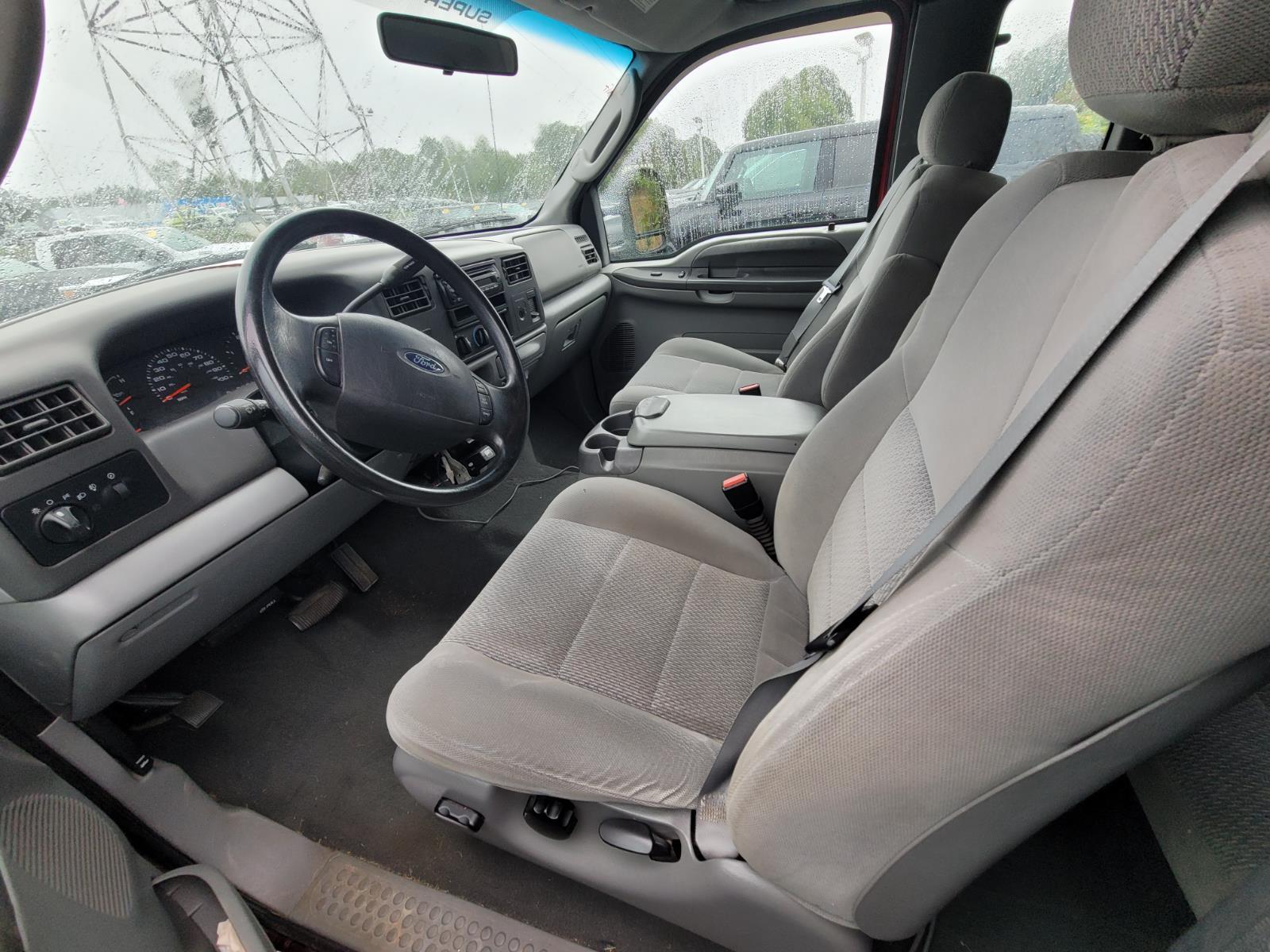 2004 Ford F-250 XLT photo 10