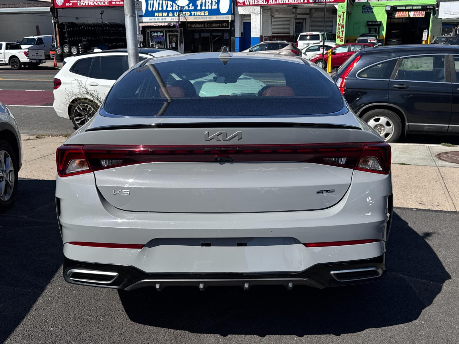2023 Kia K5 GT-Line photo 5