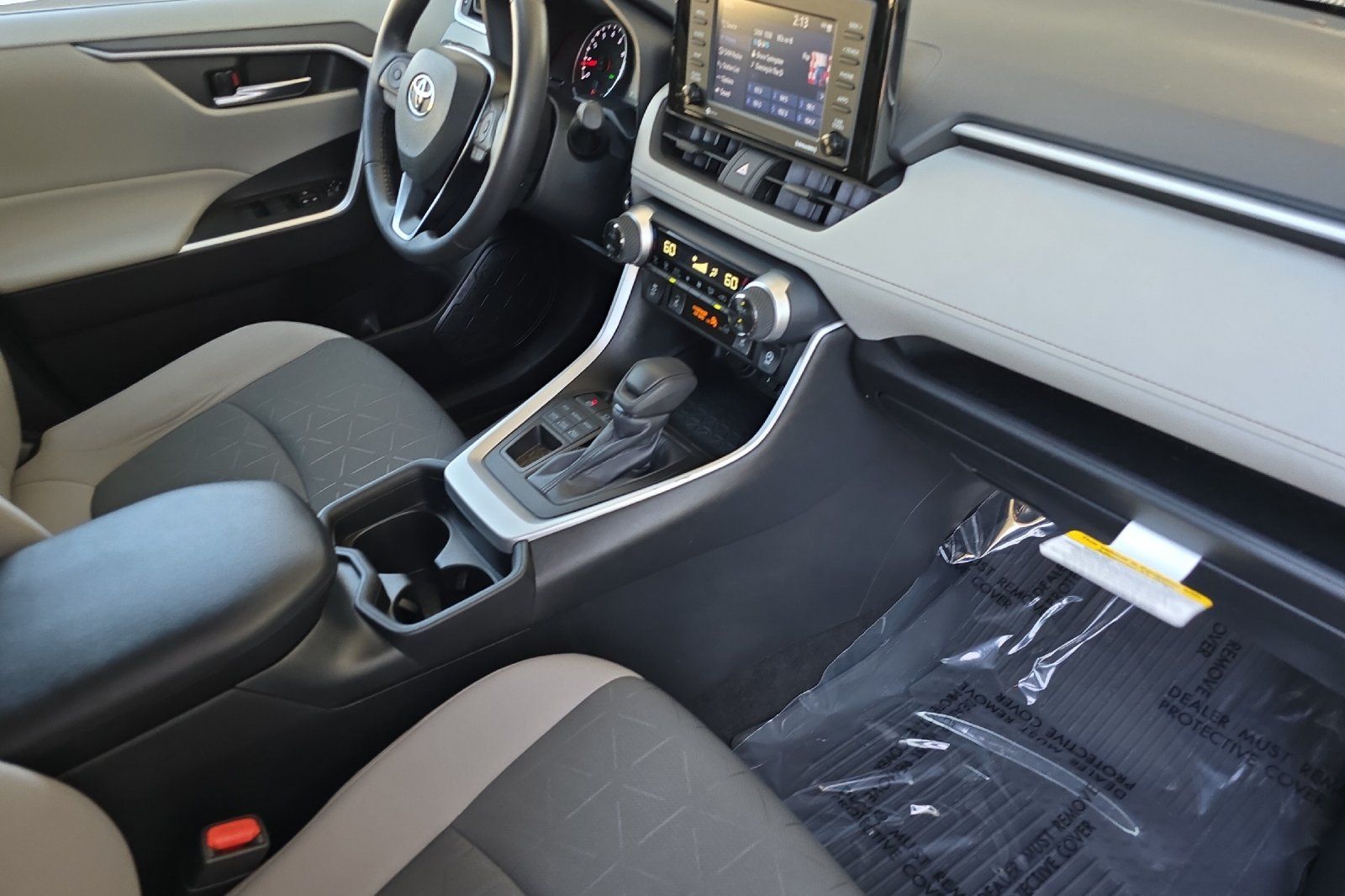 2021 Toyota RAV4 XLE photo 15