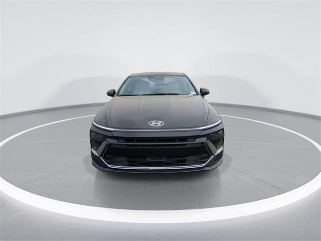 2025 Hyundai Sonata Hybrid SEL photo 3