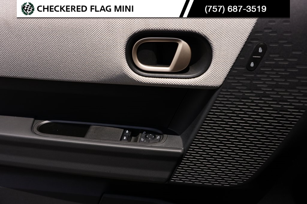 2025 Mini Cooper S Iconic photo 16