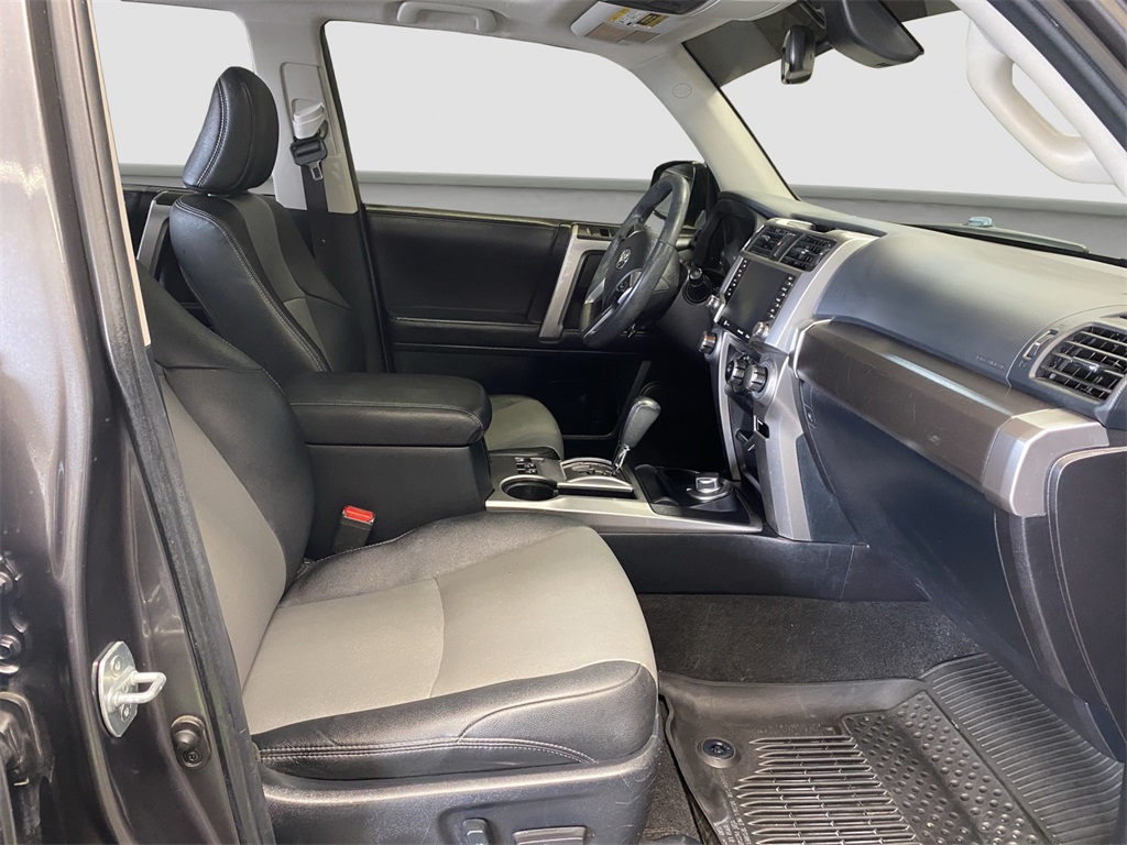 2021 Toyota 4Runner SR5 Premium photo 33