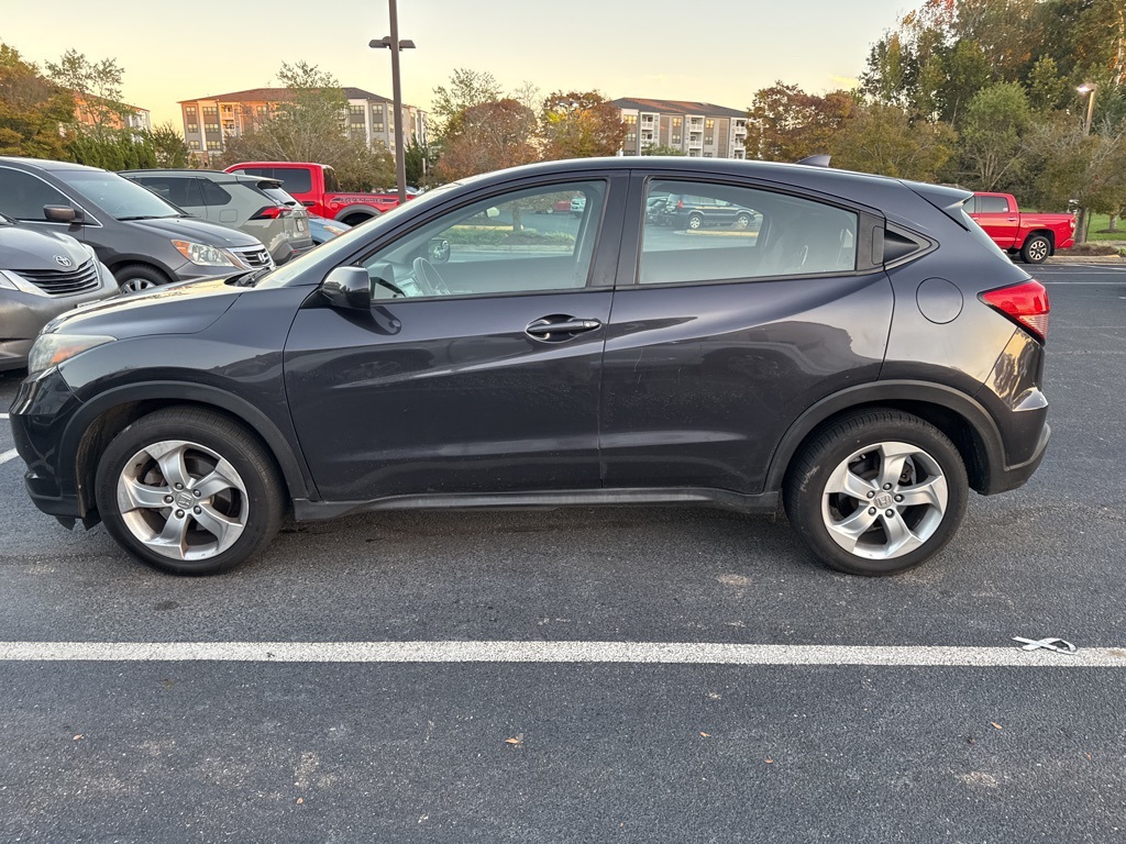 2016 Honda HR-V LX photo 5