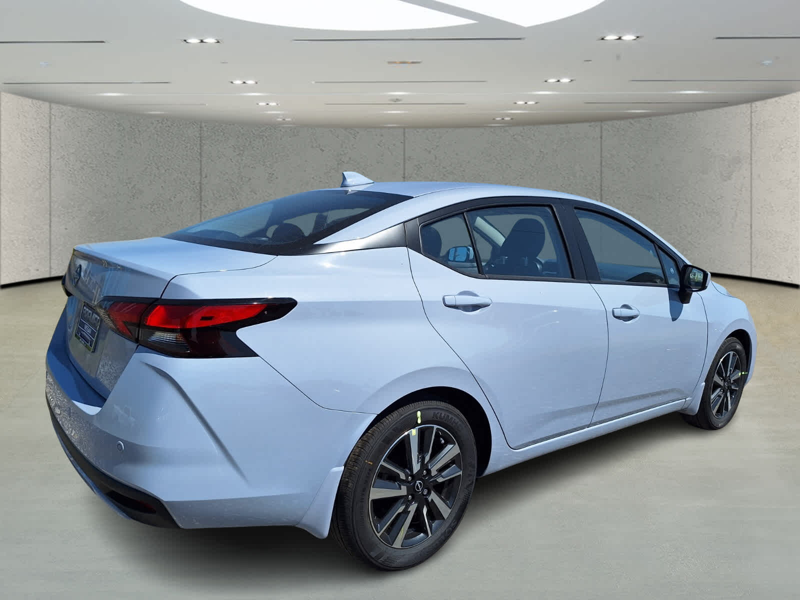 2025 Nissan Versa SV photo 5