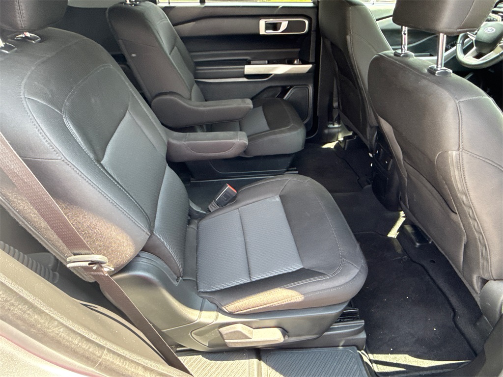 2023 Ford Explorer XLT photo 14