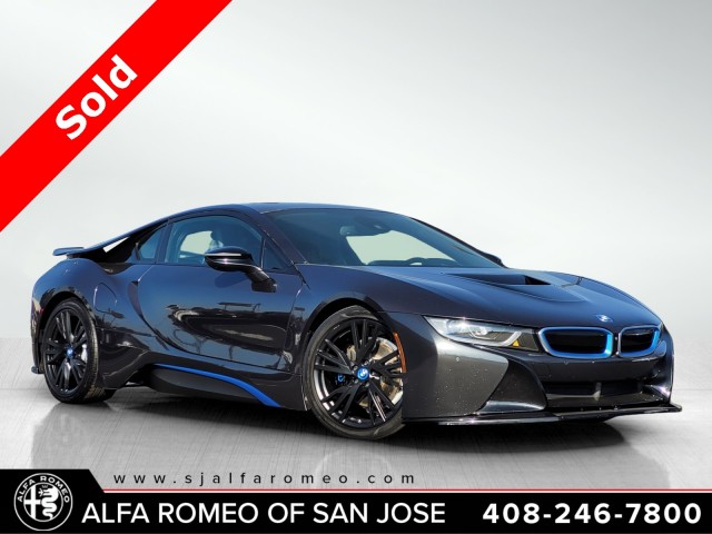 2016 BMW i8 Base's photo