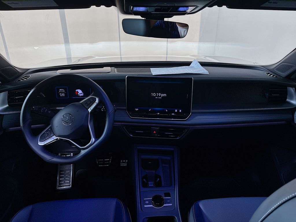 2025 Volkswagen Tiguan SE R-Line Black photo 12