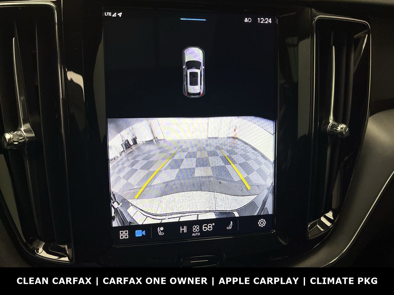 2025 Volvo XC60 Core photo 3