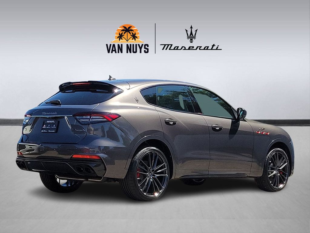 2023 Maserati Levante Trofeo photo 2