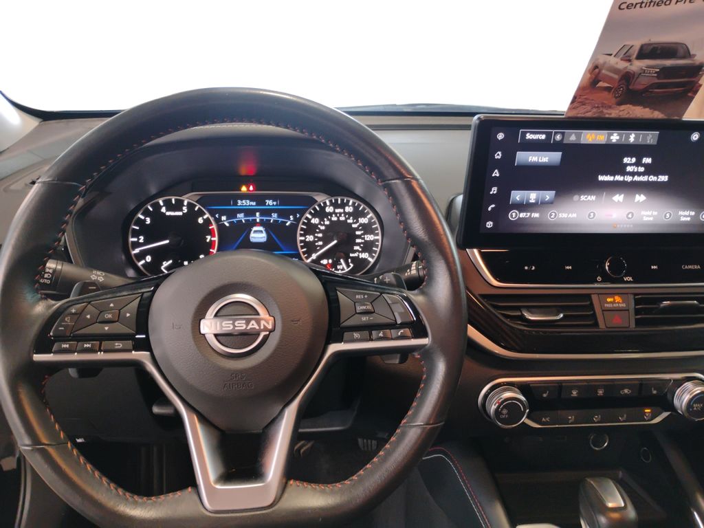 2023 Nissan Altima 2.5 SR photo 13