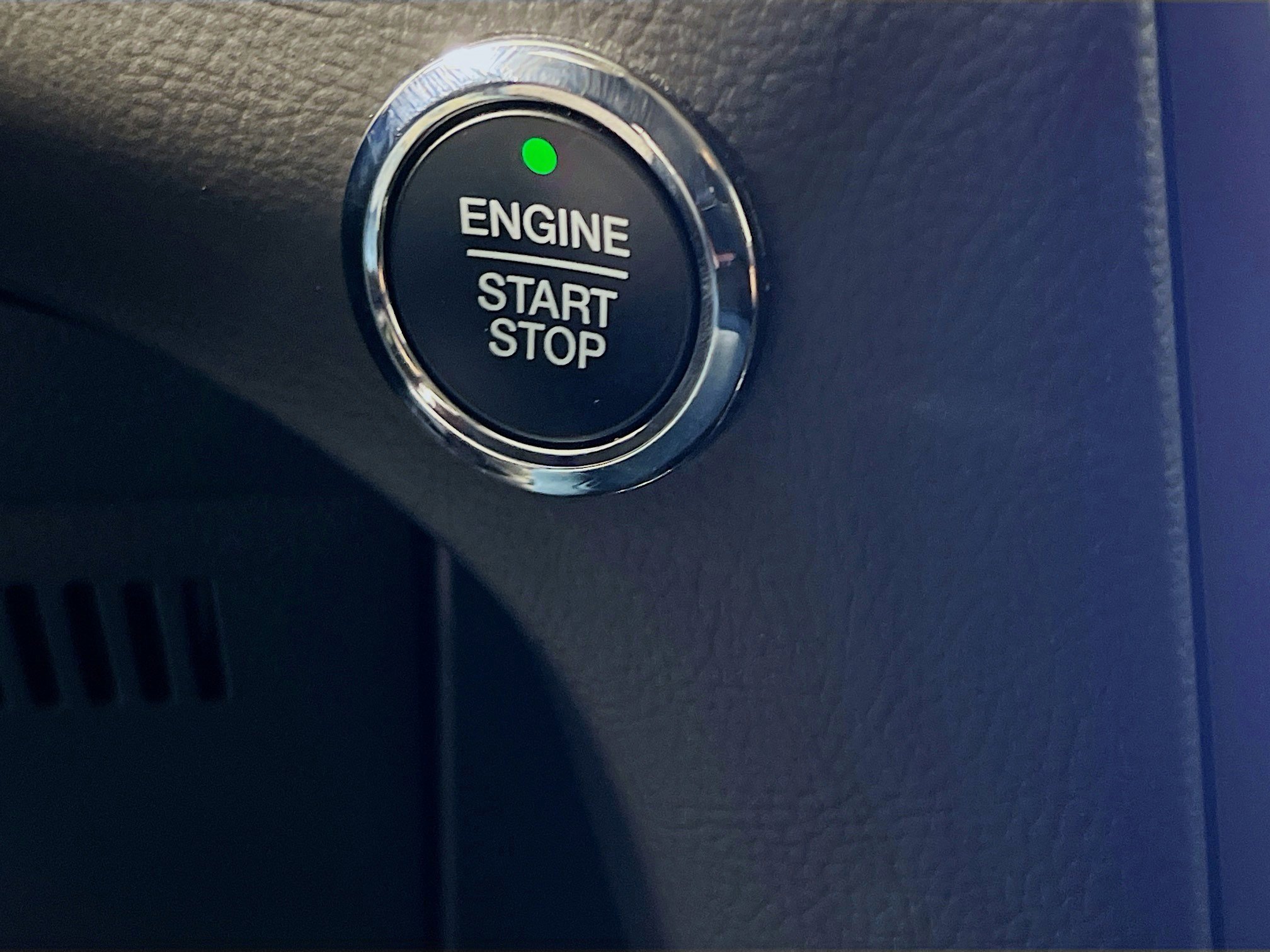 2024 Ford Edge Titanium photo 18