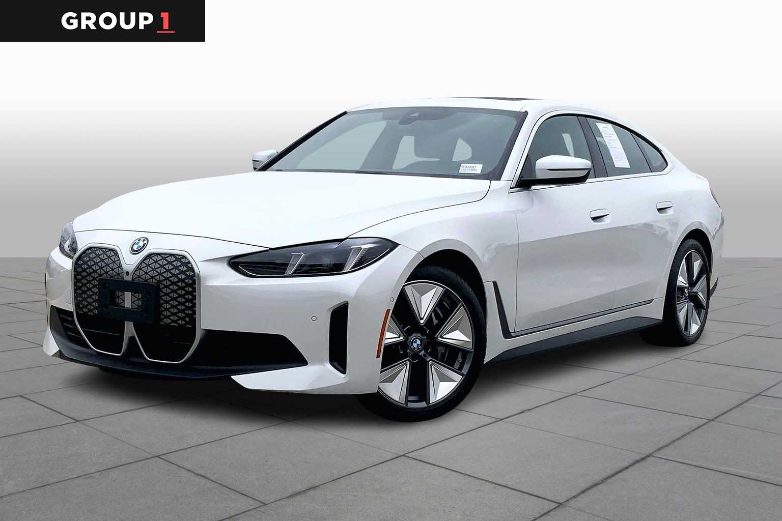 2025 BMW i4 40's photo