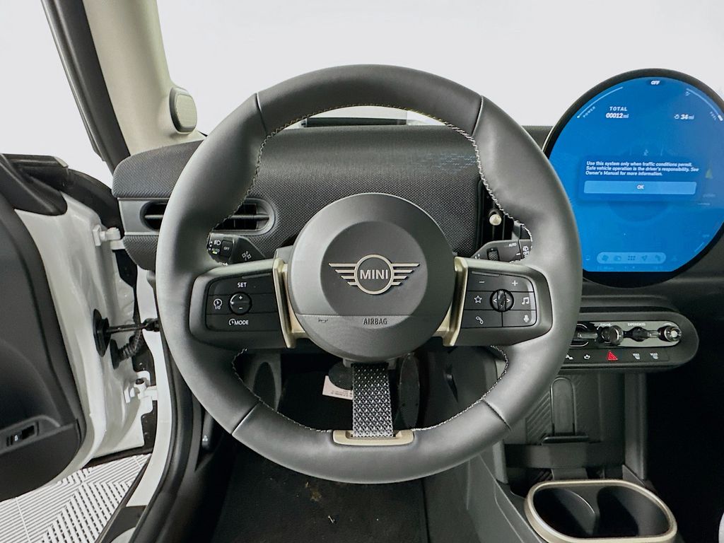 New 2025 White MINI Iconic image 10