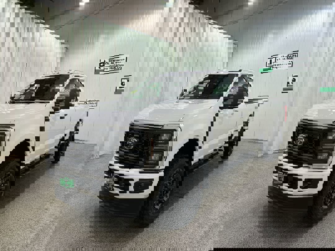 2026 Ford F-350 XL photo 4