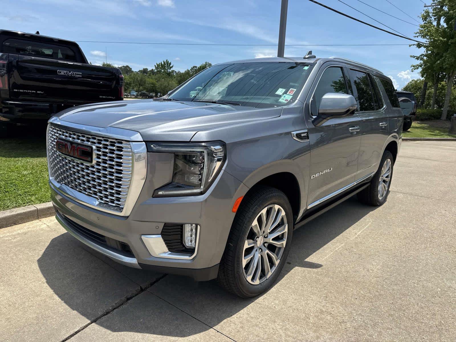 2021 Gmc Yukon Denali photo 3