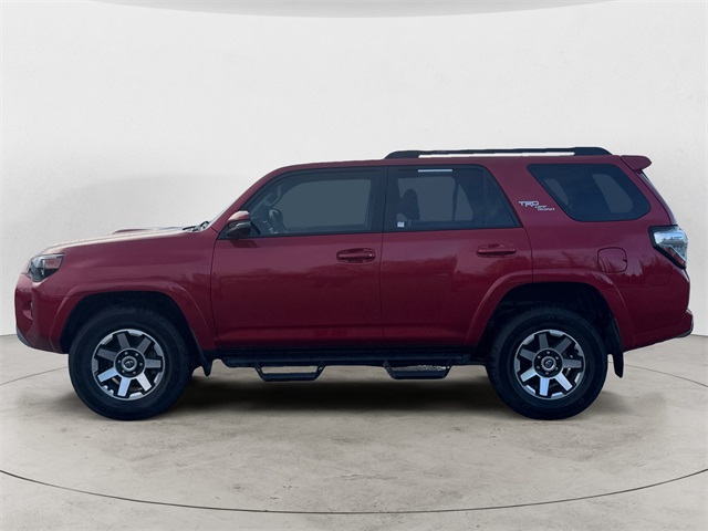 2022 Toyota 4Runner TRD Off-Road Premium photo 2