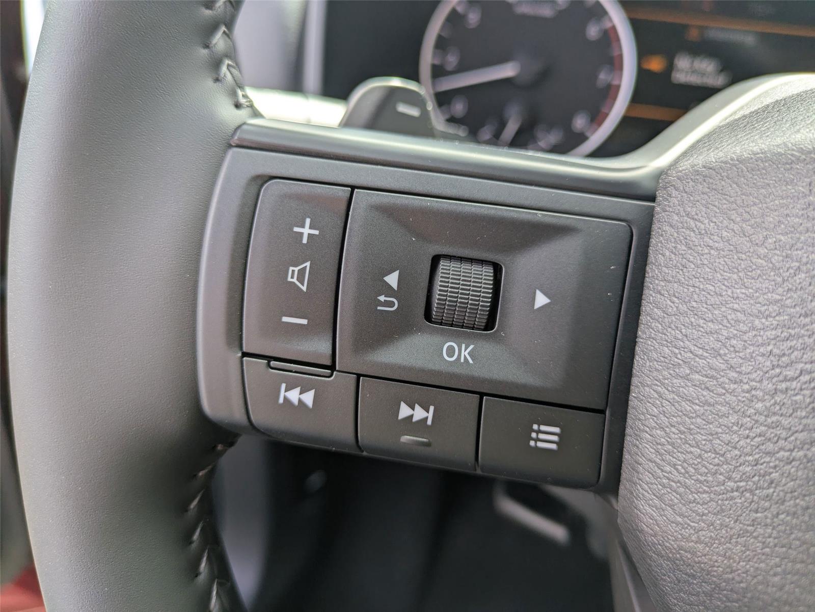 2026 Nissan Rogue SV photo 10