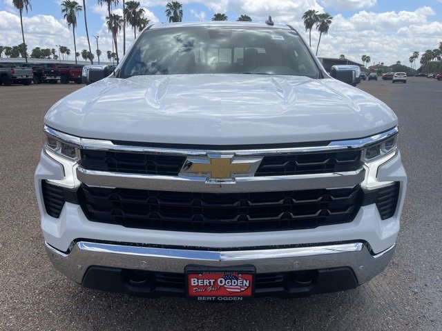 2026 Chevrolet Silverado 1500 LT photo 2