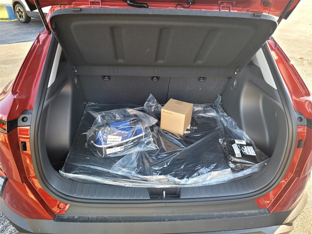 2026 Hyundai Kona SEL photo 12