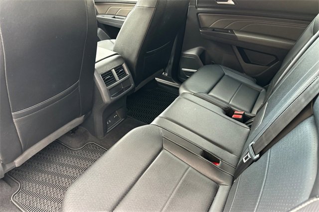 2022 Volkswagen Atlas Cross Sport V6 SE Technology photo 11