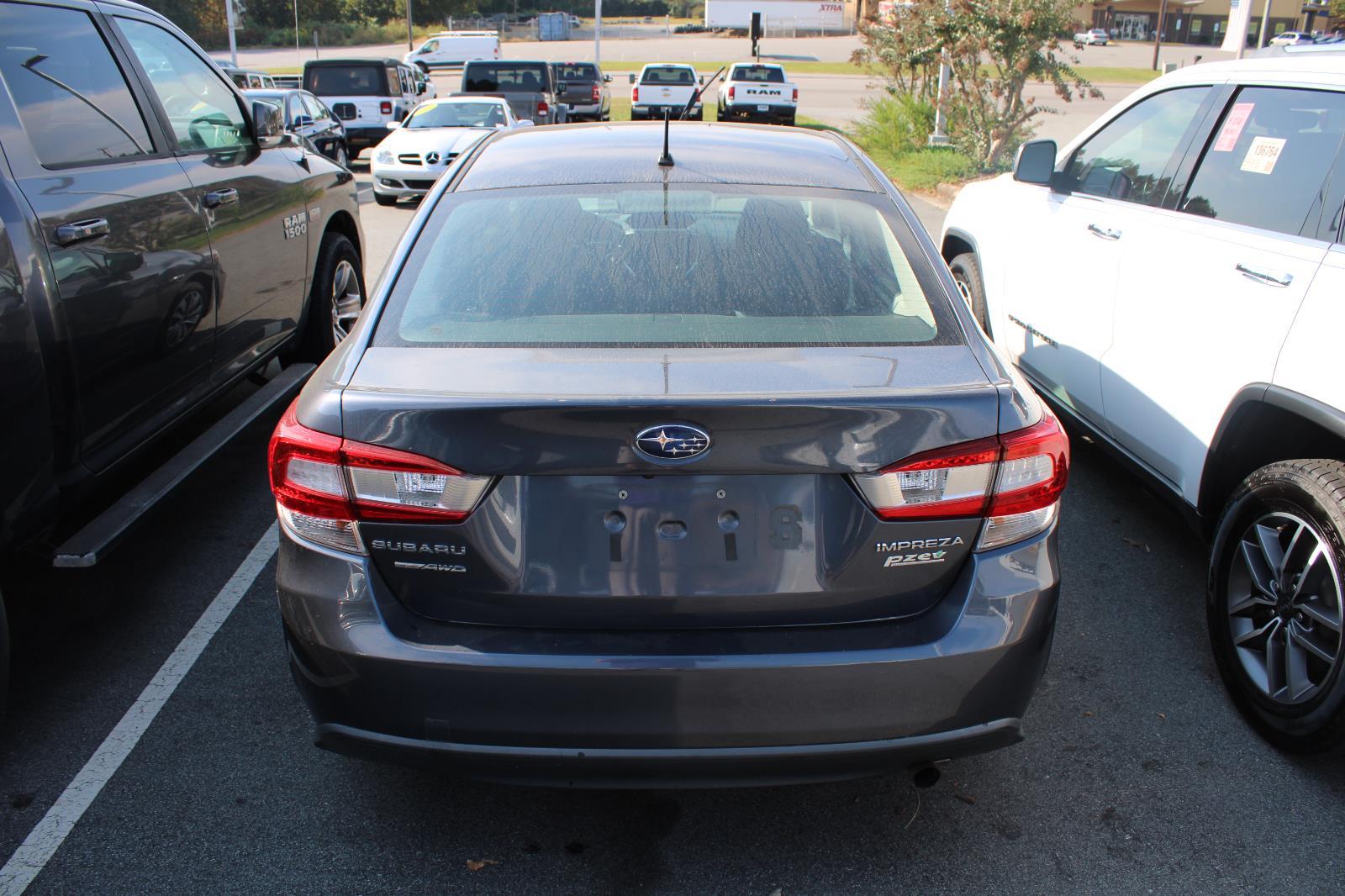2017 Subaru Impreza 2.0i photo 4
