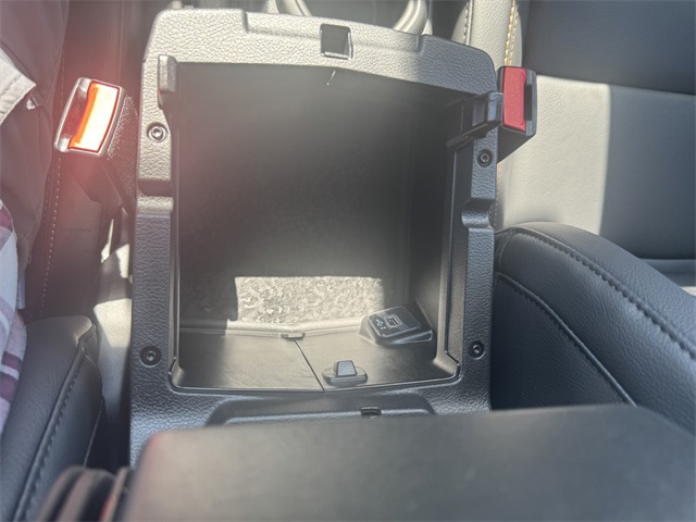 2025 Jeep Wrangler Sahara photo 31
