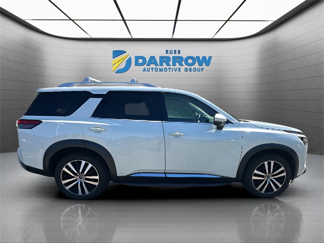 2023 Nissan Pathfinder Platinum photo 6