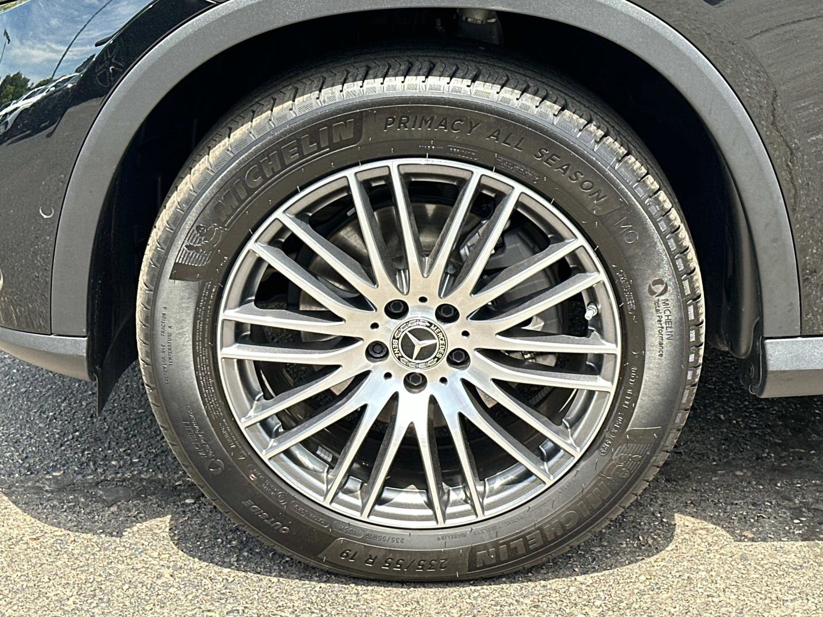 2024 Mercedes Benz GLC 300 4MATIC photo 7