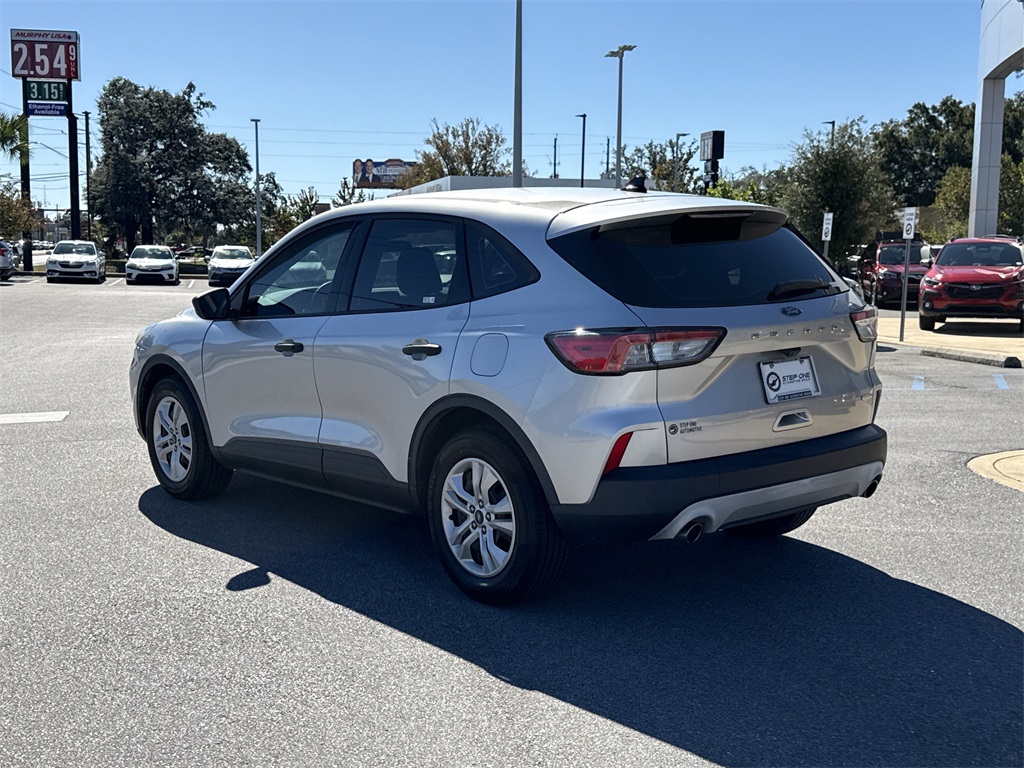 2020 Ford Escape S photo 3