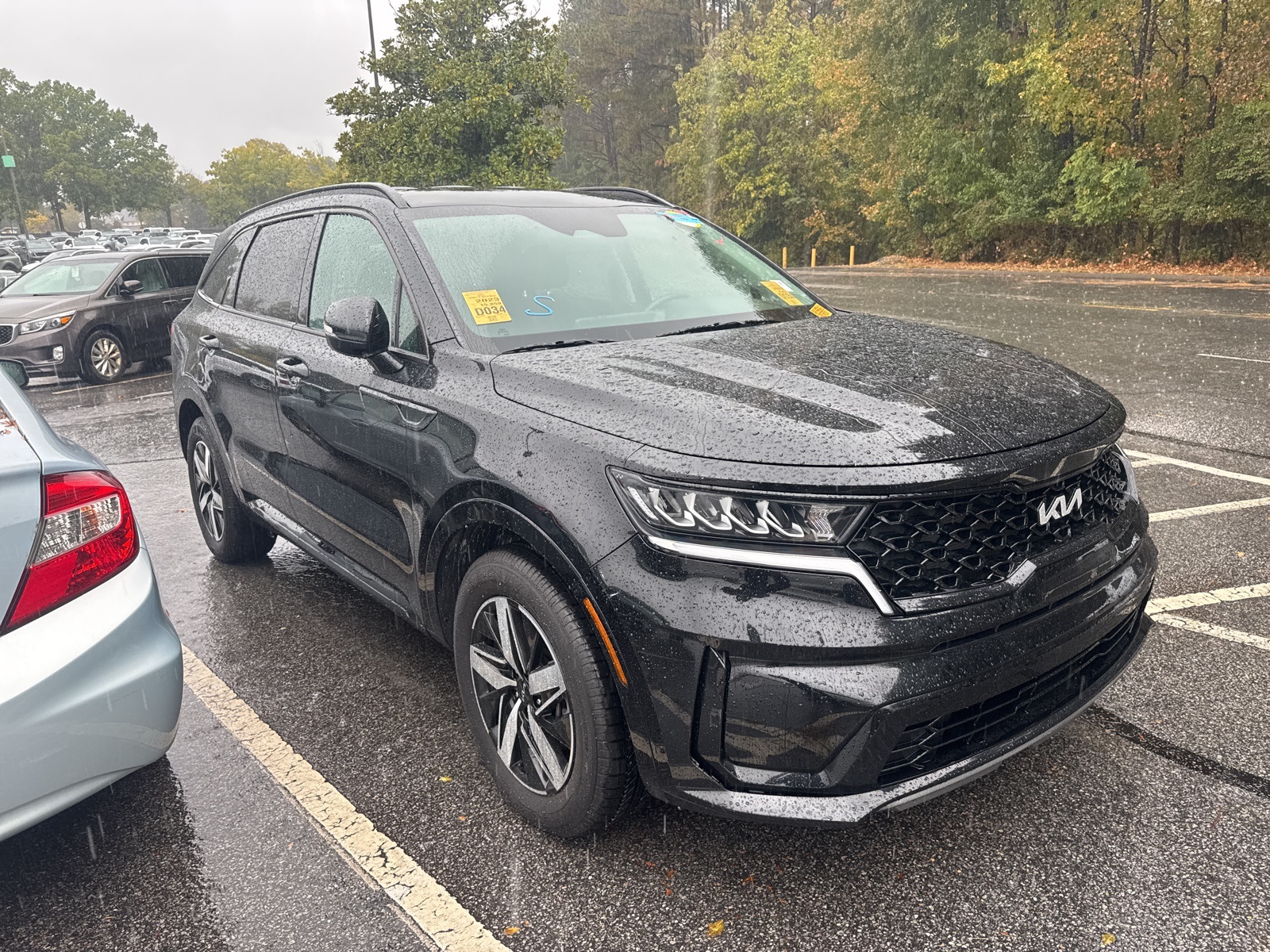 2023 Kia Sorento S's photo