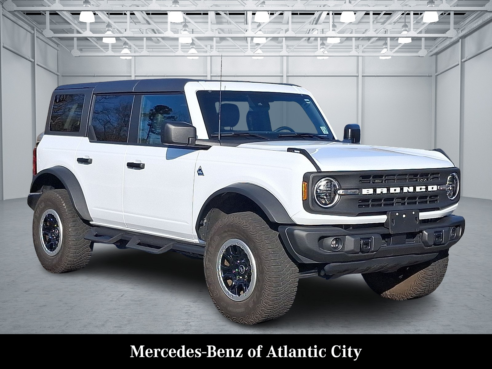 2023 Ford Bronco Black Diamond's photo