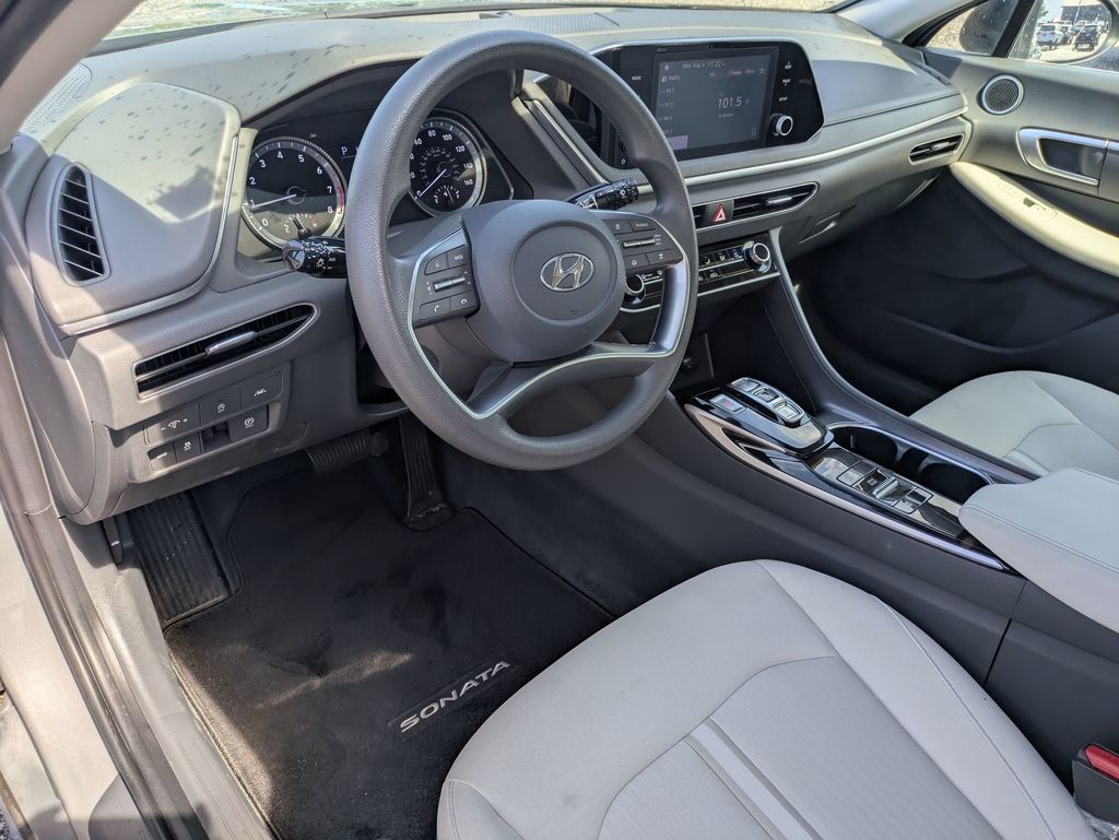 2022 Hyundai Sonata SE photo 9
