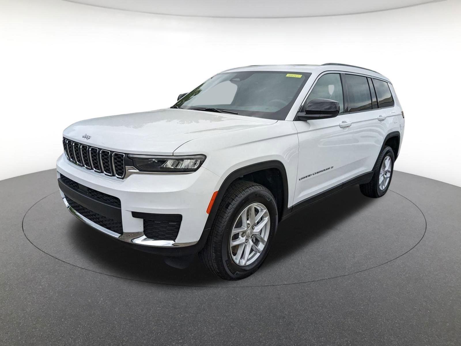 2025 Jeep Grand Cherokee Laredo X photo 5