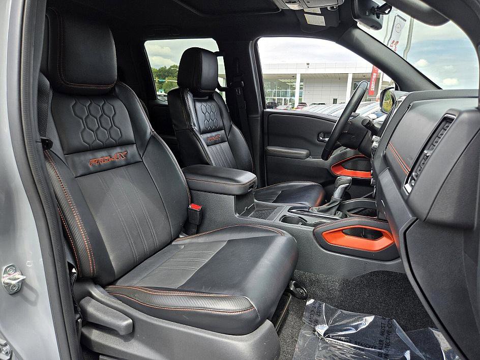 2023 Nissan Frontier PRO-4X photo 17