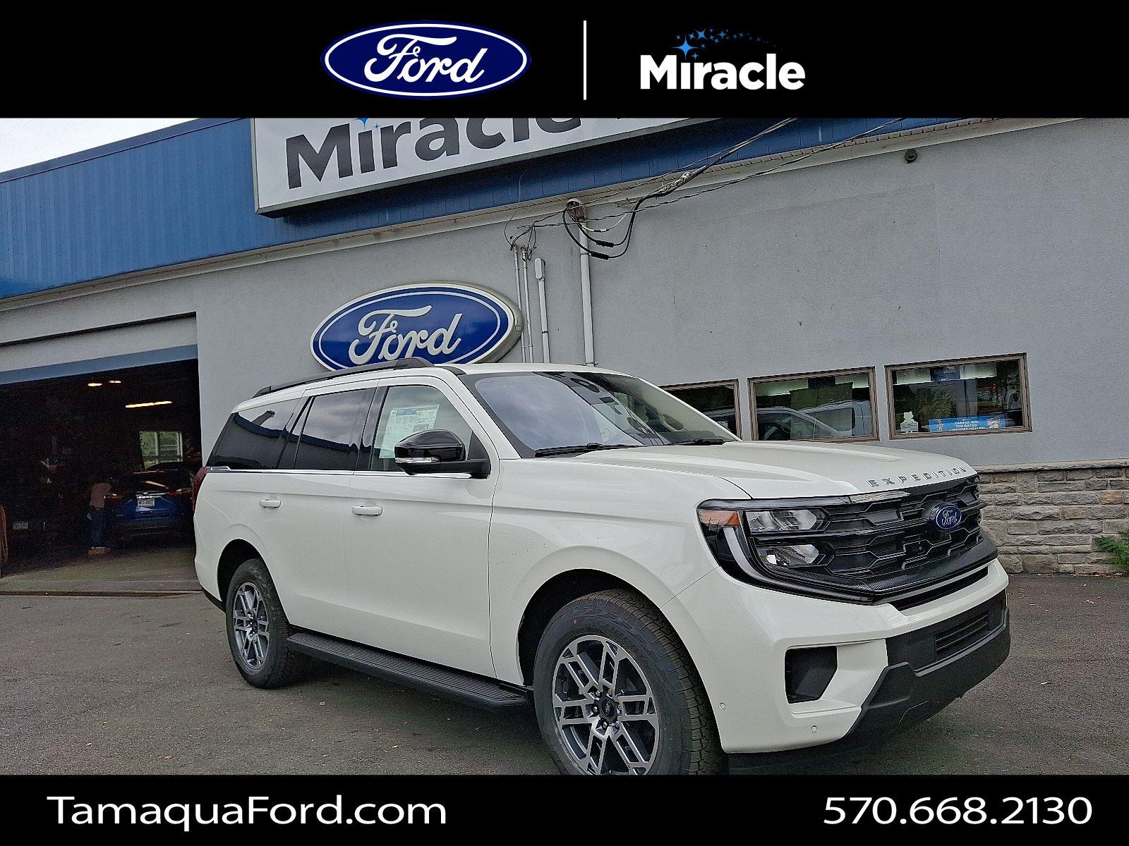 2025 Ford Expedition Active's photo