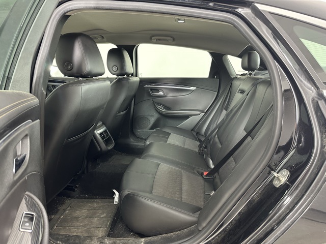 2017 Chevrolet Impala 1LT photo 16