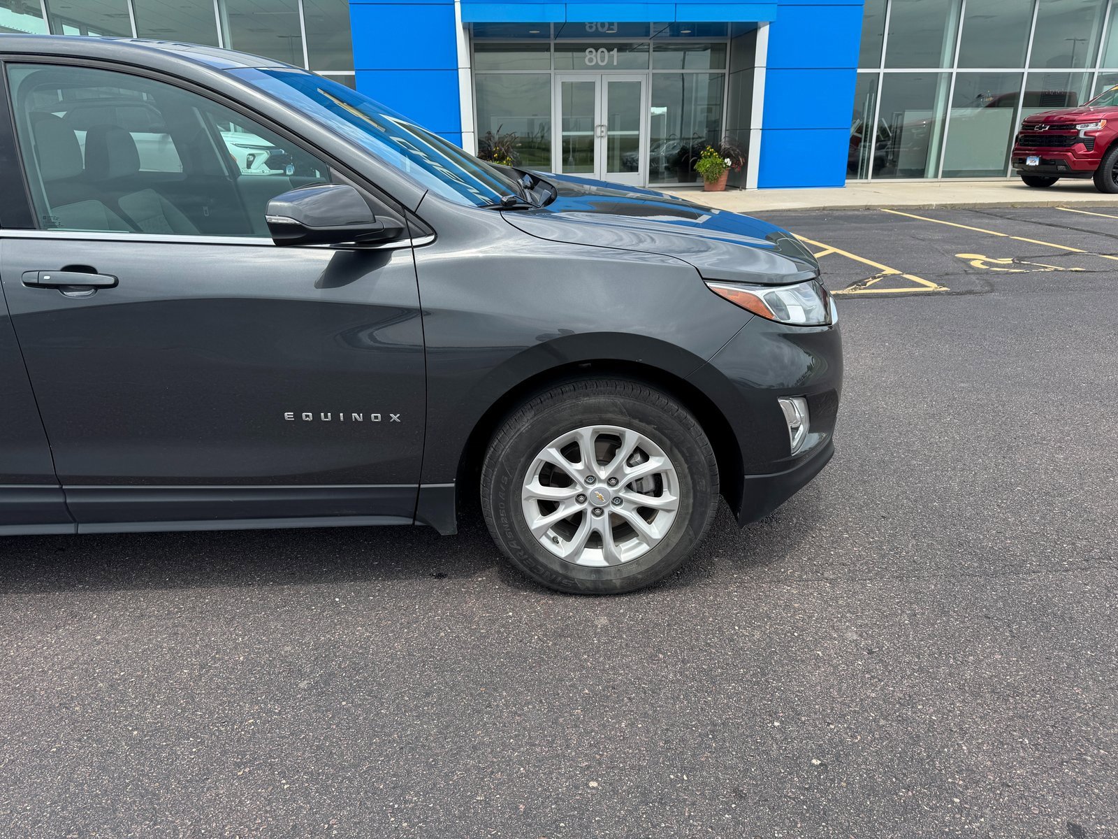 Used 2018 Chevrolet Equinox LT with VIN 2GNAXJEV1J6140004 for sale in Luverne, Minnesota