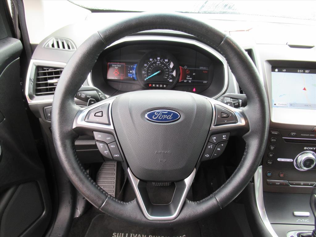 2017 Ford Edge Titanium photo 11