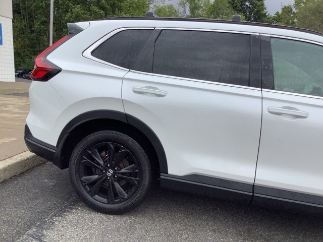 2023 Honda CR-V Hybrid Sport Touring photo 3