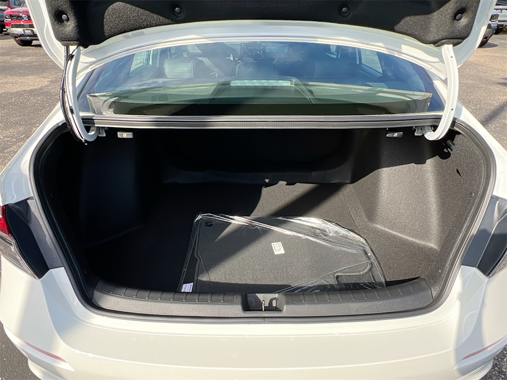 2026 Honda Civic Sport Touring Hybrid photo 11