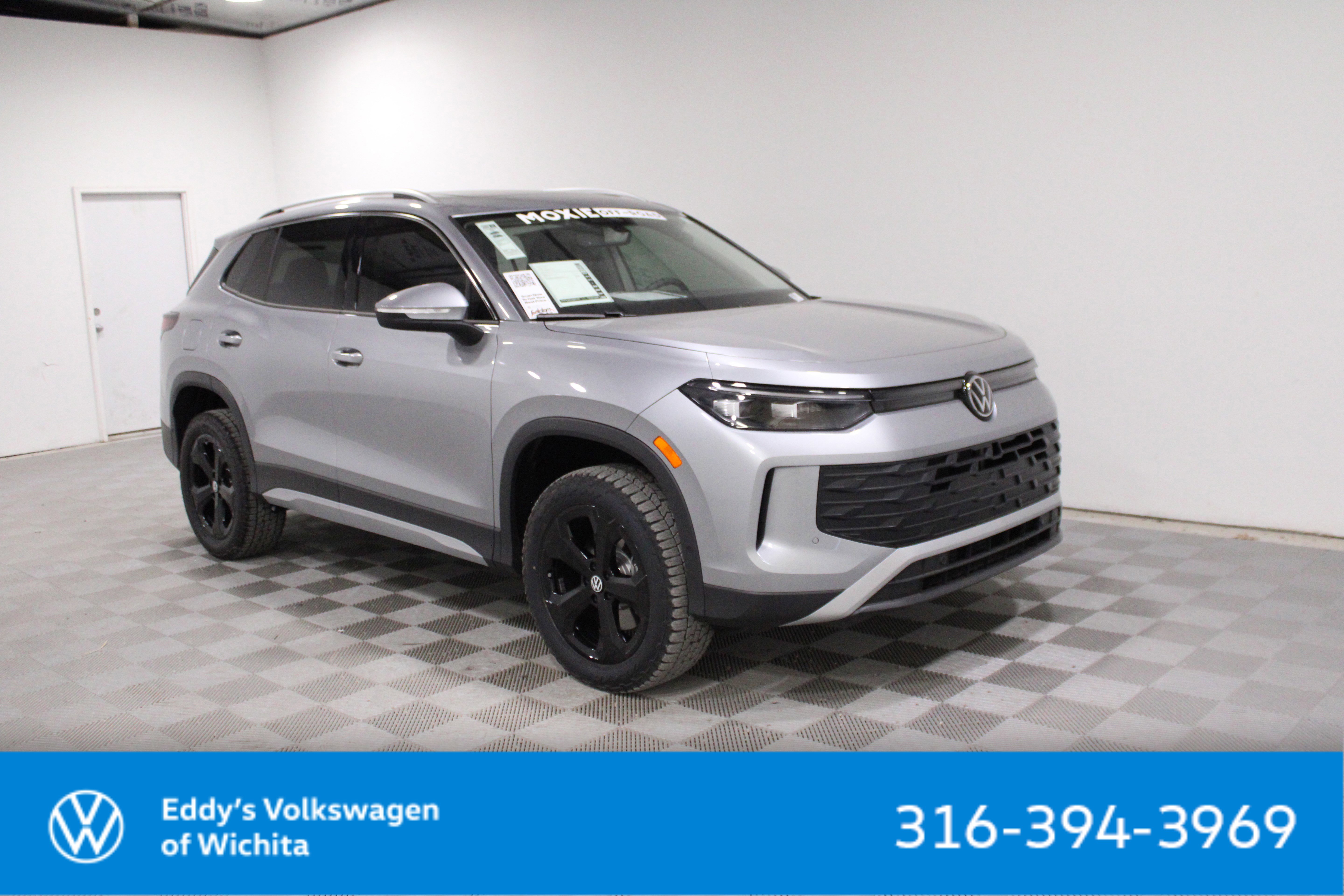 2025 Volkswagen Tiguan SE's photo