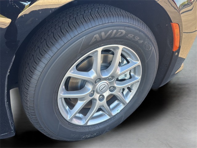 2026 Chrysler Pacifica photo 8