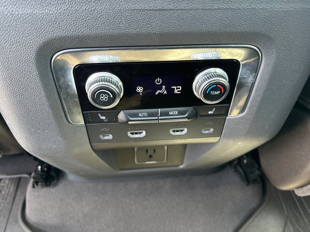 2021 Gmc Yukon Denali photo 12