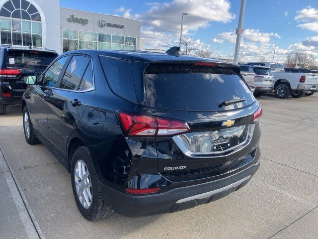 2024 Chevrolet Equinox LT photo 2