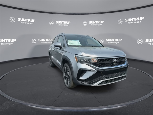 2024 Volkswagen Taos SE photo 3