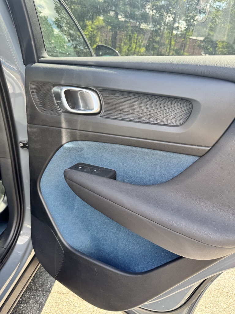 2023 Volvo C40 Recharge Ultimate photo 8