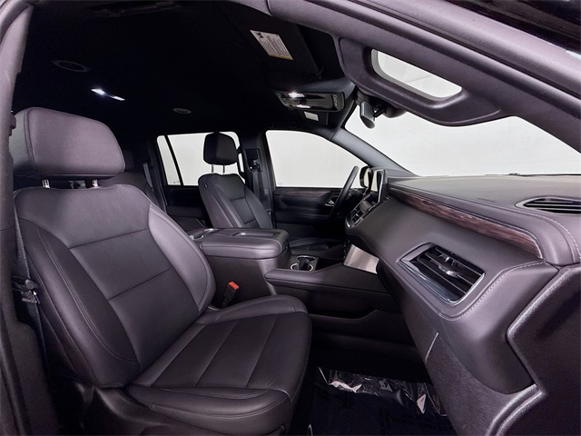 2023 Chevrolet Suburban LT photo 29