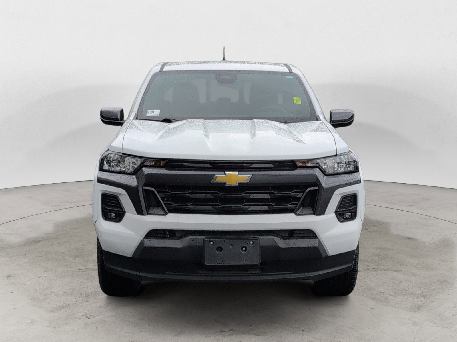 2023 Chevrolet Colorado LT photo 2