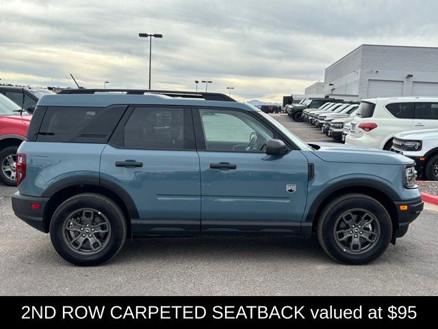 2023 Toyota RAV4 LE photo 3